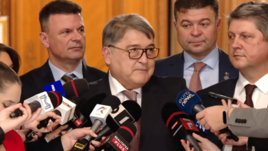 Politolog român din Elveția: Întrebați orice membru al corpului diplomatic de la Berlin sau Viena, Emil Hurezeanu nu este nici respectat și nici apreciat