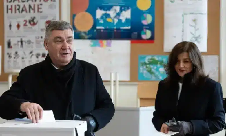 Președintele patriot al Croației, reconfirmat în funcție. Exit poll-urile indică o victorie zdrobitoare în fața candidatului neomarxist