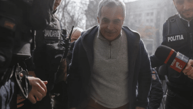 Lovitură de stat mascată: Călin Georgescu, reținut ilegal pentru a fi scos din cursa prezidențială!