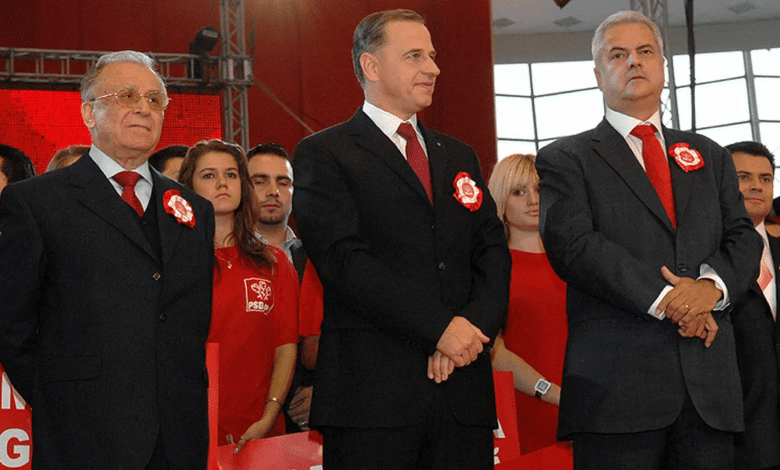 Combinatul Siderurgic Galați (Sidex) – vândut în 2001 pentru doar 70 milioane USD, deși avea dotări de miliarde