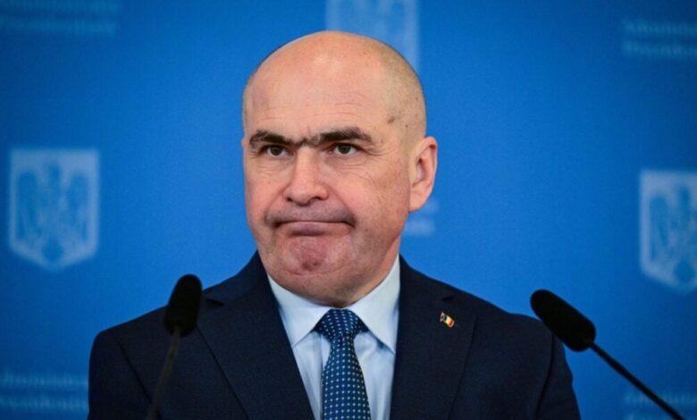 Escrocul Bolojan s-a înfruptat din Eximbank, banca mafiei de partid și de stat