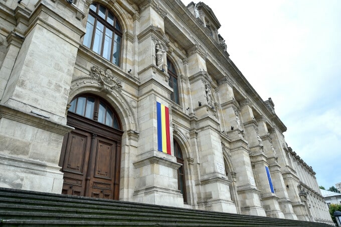 Mafia din justiție încearcă să blocheze eliminarea pensiilor speciale și modificarea legilor justitiei