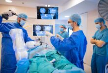 MedLife aduce la Sibiu unul dintre cele mai avansate sisteme de neurochirurgie robotică din România, în urma unei investiții de peste 2 milioane de euro