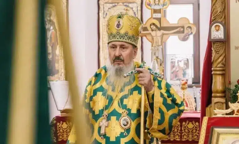 BOR, prinsă într-un nou scandal homosexual! Imagini indecente cu Mitropolitul Basarabiei au apărut pe canalele de Telegram