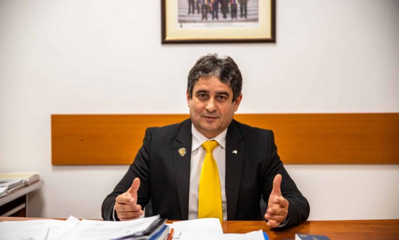 Gabriel Pleșa, primarul traseist din Alba Iulia este un plagiator